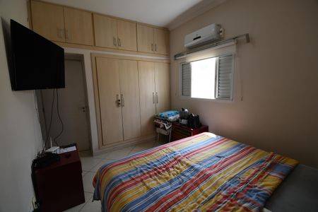 Casa à venda com 189m², 3 quartos e 2 vagasQuarto 2 - Suíte