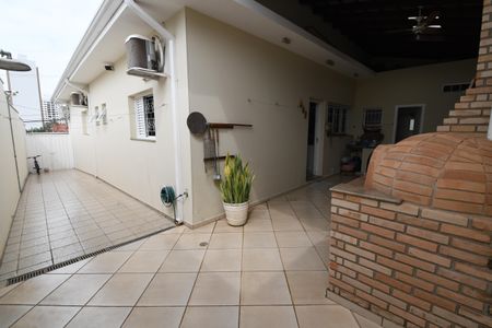 Casa à venda com 189m², 3 quartos e 2 vagasQuintal