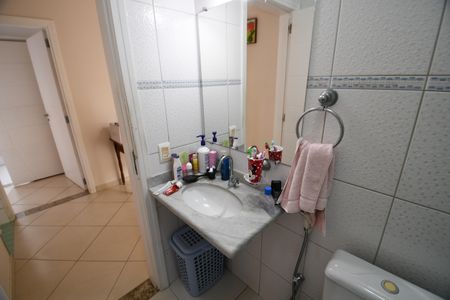 Casa à venda com 189m², 3 quartos e 2 vagasBanheiro 2