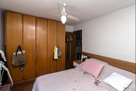 Casa de condomínio à venda com 140m², 3 quartos e 2 vagas Casa de condomínio à venda com 140m², 3 quartos e 2 vagassuíte