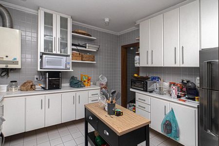 Casa de condomínio à venda com 140m², 3 quartos e 2 vagas Casa de condomínio à venda com 140m², 3 quartos e 2 vagascozinha