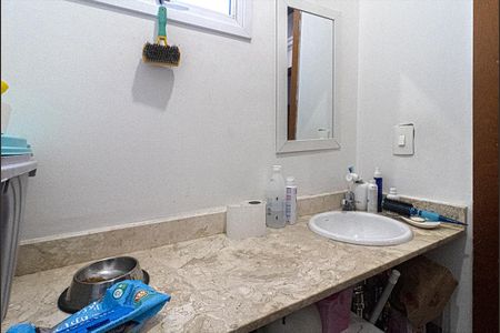 Casa de condomínio à venda com 140m², 3 quartos e 2 vagas Casa de condomínio à venda com 140m², 3 quartos e 2 vagaslavabo