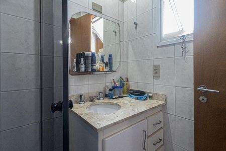 Casa de condomínio à venda com 140m², 3 quartos e 2 vagas Casa de condomínio à venda com 140m², 3 quartos e 2 vagasbanheiro na suíte