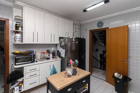 Casa de condomínio à venda com 140m², 3 quartos e 2 vagas Casa de condomínio à venda com 140m², 3 quartos e 2 vagascozinha