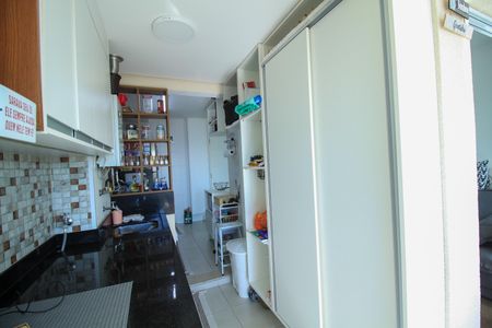 Apartamento à venda com 80m², 2 quartos e 2 vagasÁrea de Serviço