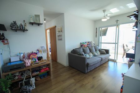 Apartamento à venda com 80m², 2 quartos e 2 vagasSala