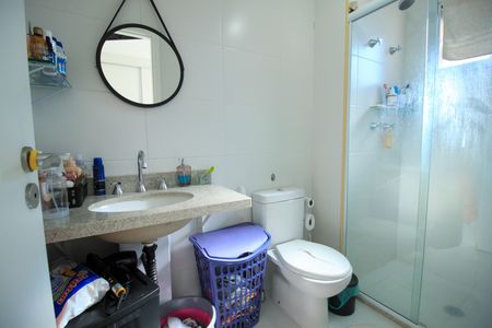 Apartamento à venda com 80m², 2 quartos e 2 vagasBanheiro da Suíte 1