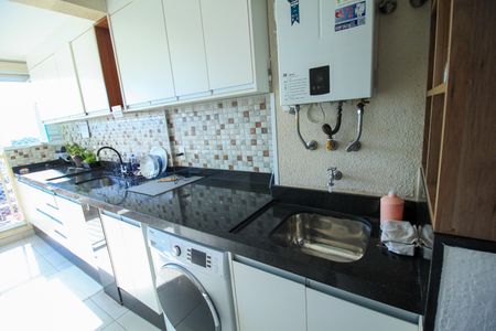 Apartamento à venda com 80m², 2 quartos e 2 vagasÁrea de Serviço