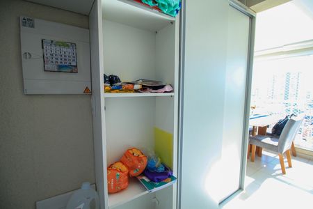 Apartamento à venda com 80m², 2 quartos e 2 vagasÁrea de Serviço