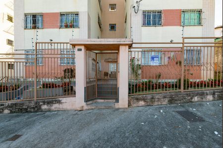 Apartamento à venda com 45m², 3 quartos e 1 vaga Apartamento à venda com 45m², 3 quartos e 1 vagaFachada
