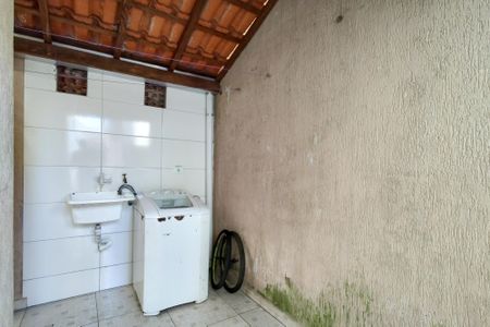 Casa de condomínio para alugar com 60m², 2 quartos e 1 vagaÁrea de Serviço