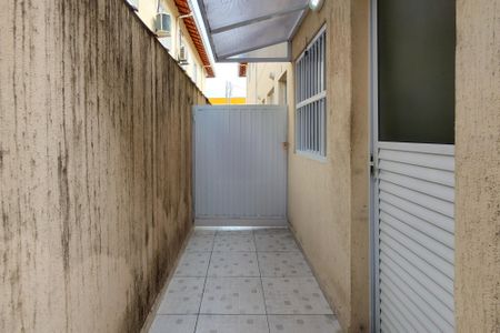 Casa de condomínio para alugar com 60m², 2 quartos e 1 vagaHall de entrada