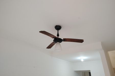 Casa de condomínio para alugar com 60m², 2 quartos e 1 vagaSala