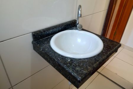 Casa de condomínio para alugar com 60m², 2 quartos e 1 vagaBanheiro