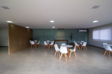 Apartamento para alugar com 44m², 2 quartos e 1 vagaÁrea comum - Salão de festas