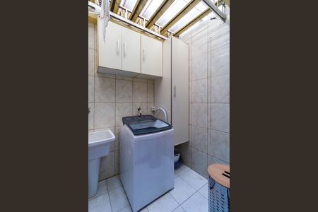 Casa de condomínio para alugar com 120m², 3 quartos e 2 vagasLavanderia