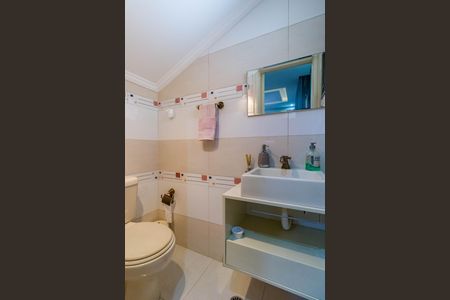 Casa de condomínio para alugar com 120m², 3 quartos e 2 vagasBanheiro Social