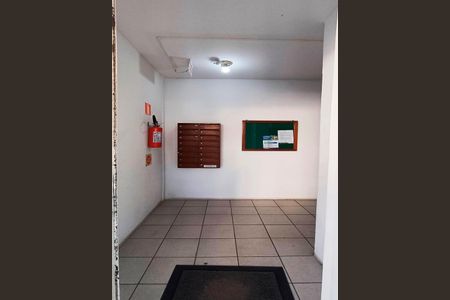 Apartamento para alugar com 48m², 2 quartos e 1 vaga Apartamento para alugar com 48m², 2 quartos e 1 vagaHall de entrada do bloco