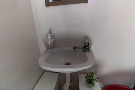 Casa à venda com 250m², 3 quartos e 2 vagasBanheiro de serviço