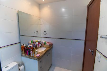 Casa à venda com 250m², 3 quartos e 2 vagasBanheiro da Suíte