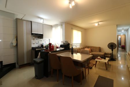 Apartamento à venda com 150m², 3 quartos e 2 vagasCozinha