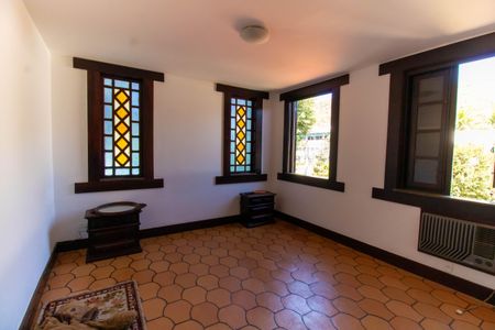 Casa para alugar com 300m², 4 quartos e 2 vagasSuíte