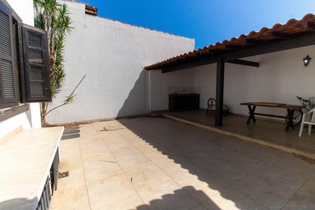 Casa para alugar com 300m², 4 quartos e 2 vagasÁrea externa