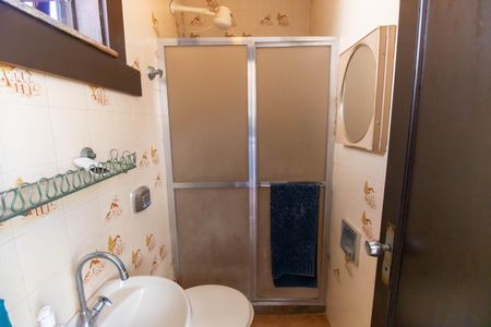 Casa para alugar com 300m², 4 quartos e 2 vagasBanheiro de serviço