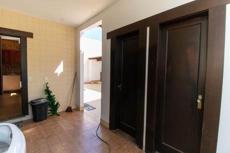 Casa para alugar com 300m², 4 quartos e 2 vagasÁrea de Serviço