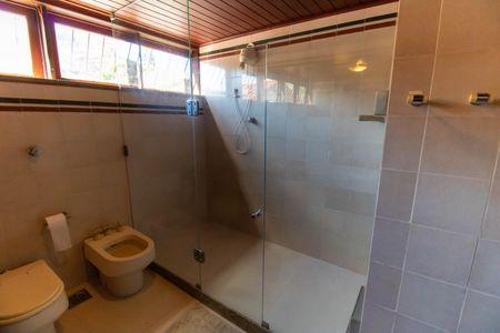 Casa para alugar com 300m², 4 quartos e 2 vagasBanheiro Social