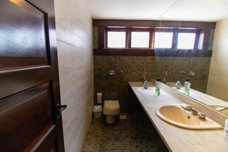 Casa para alugar com 300m², 4 quartos e 2 vagasLavabo