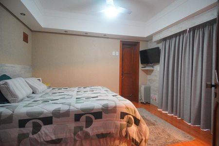 Apartamento à venda com 231m², 3 quartos e 2 vagas Apartamento à venda com 231m², 3 quartos e 2 vagasSuíte