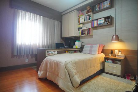 Apartamento à venda com 231m², 3 quartos e 2 vagas Apartamento à venda com 231m², 3 quartos e 2 vagasQuarto 1