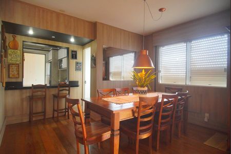 Apartamento à venda com 231m², 3 quartos e 2 vagas Apartamento à venda com 231m², 3 quartos e 2 vagasSala de Jantar