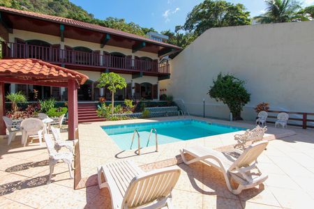 Casa de condomínio à venda com 657m², 4 quartos e 7 vagasPiscina