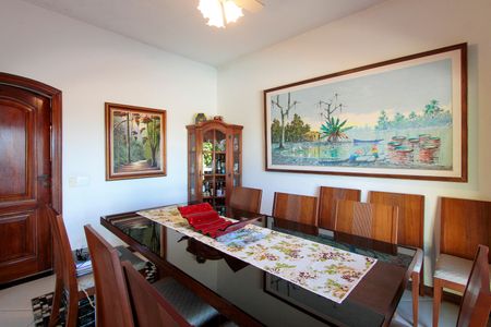 Casa de condomínio à venda com 657m², 4 quartos e 7 vagasSala de Jantar