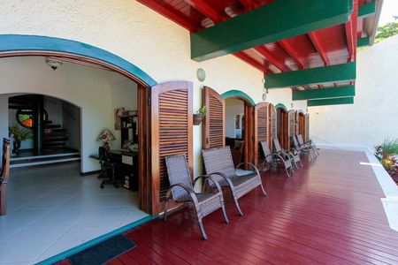 Casa de condomínio à venda com 657m², 4 quartos e 7 vagasVaranda da Sala