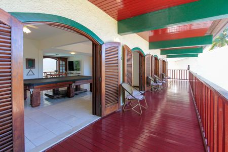 Casa de condomínio à venda com 657m², 4 quartos e 7 vagasVaranda da Sala