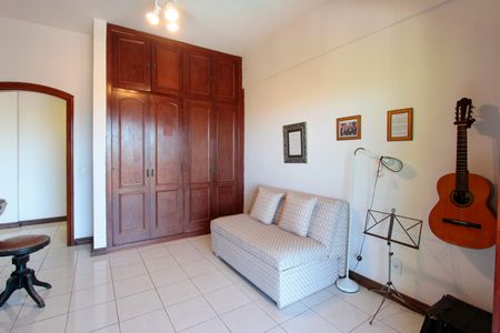 Casa de condomínio à venda com 657m², 4 quartos e 7 vagasQuarto 1