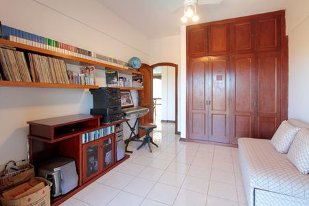 Casa de condomínio à venda com 657m², 4 quartos e 7 vagasQuarto 1