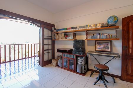 Casa de condomínio à venda com 657m², 4 quartos e 7 vagasQuarto 1