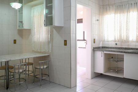 Apartamento à venda com 139m², 2 quartos e 4 vagasCozinha