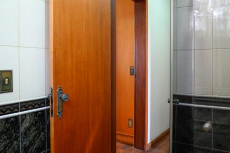Apartamento à venda com 139m², 2 quartos e 4 vagasBanheiro Social