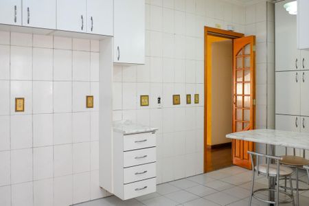 Apartamento à venda com 139m², 2 quartos e 4 vagasCozinha