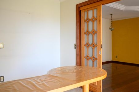 Apartamento à venda com 139m², 2 quartos e 4 vagasEscritório