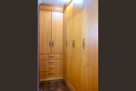 Apartamento à venda com 139m², 2 quartos e 4 vagasCloset
