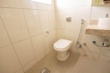 Apartamento à venda com 150m², 3 quartos e 2 vagas Apartamento à venda com 150m², 3 quartos e 2 vagasBanheiro suíte