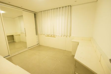 Apartamento à venda com 150m², 3 quartos e 2 vagas Apartamento à venda com 150m², 3 quartos e 2 vagasQuarto 1