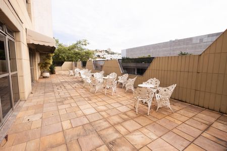 Apartamento à venda com 150m², 3 quartos e 2 vagas Apartamento à venda com 150m², 3 quartos e 2 vagasÁrea comum - Salão de festas