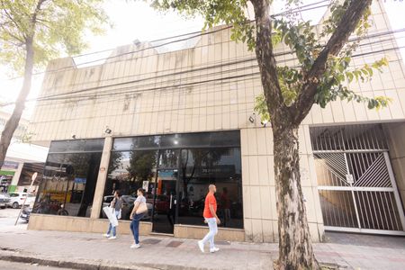 Apartamento à venda com 150m², 3 quartos e 2 vagas Apartamento à venda com 150m², 3 quartos e 2 vagasFachada